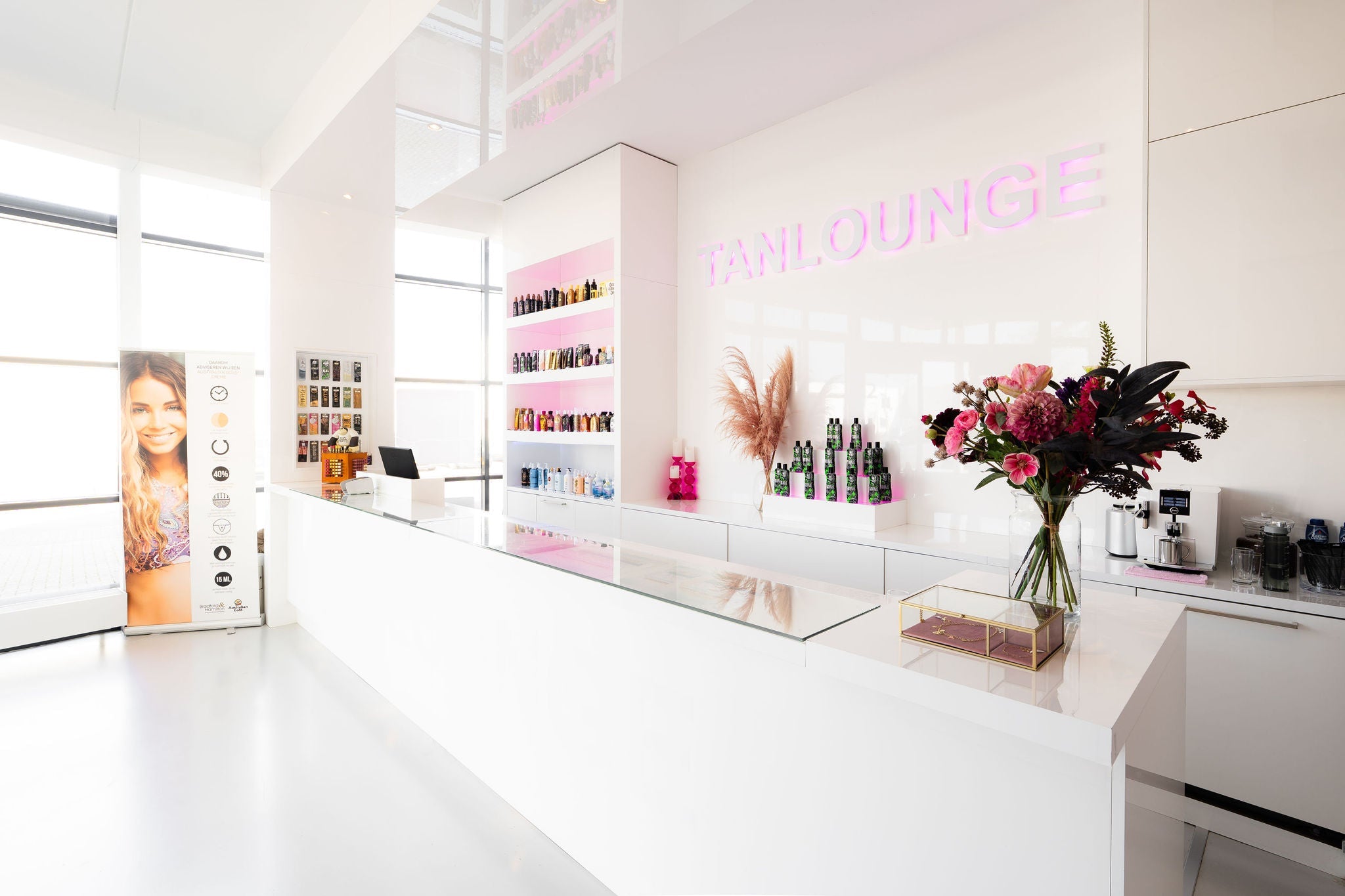 Wat gebeurt er met je huid als je te snel te lang onder de zonnebank ligt?